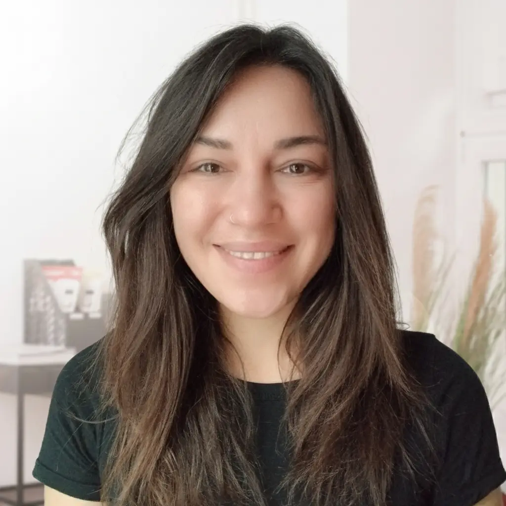 Porträt von Jennifer Patzer, Ärztin – Cannabis-Therapie, Schmerztherapie und integrative Medizin